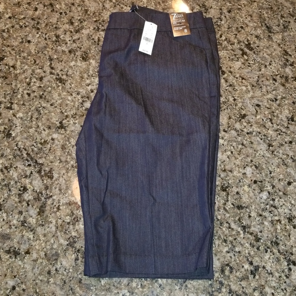 🆕 NY&Co Bermuda Short - Picture 2 of 8